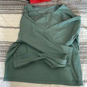 Mesh Back workout long sleeve crop